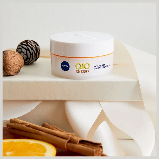 NIVEA Q10 Energy Healthy Glow Day Cream Dagcrème Gezicht 50 ml sfeerfoto