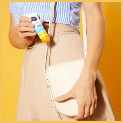 NIVEA SUN UV Anti-Age en Anti-Pigment Zonnebrand Crème SPF30 50ml in tas