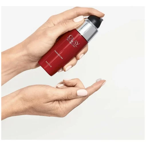 Olay Regenerist Verstevigende Serum voor het Gezicht 50ml in gebruik