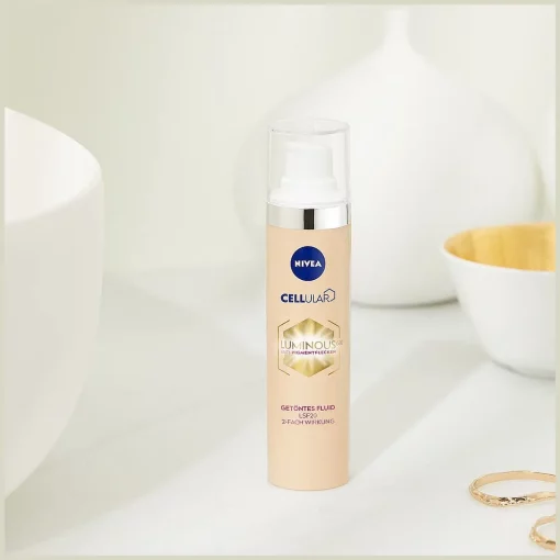 Nivea Cellular Luminous630 Getinte Dagcrème SPF20 Gezichtscreme Pigmentvlekken Verwijderen Crème 40ml sfeer