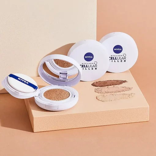 Nivea Hyaluronzuur Cellular Filler 3in1 Care Cushion Light SPF15 15ml de kleuren