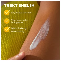 NIVEA Sun SPF50 Invisible Finish Hydrate & Bescherm 150ml