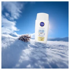 NIVEA SUN UV Face Ultra Light SPF50 Light Tinted Wintersport Ski Zonnebrandcrème 40ml