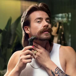 Philips OneBlade Pro 360 Face en Body Trimmer QP6542/15 23 Philips OneBlade Pro 360 Face en Body Trimmer QP6542/15