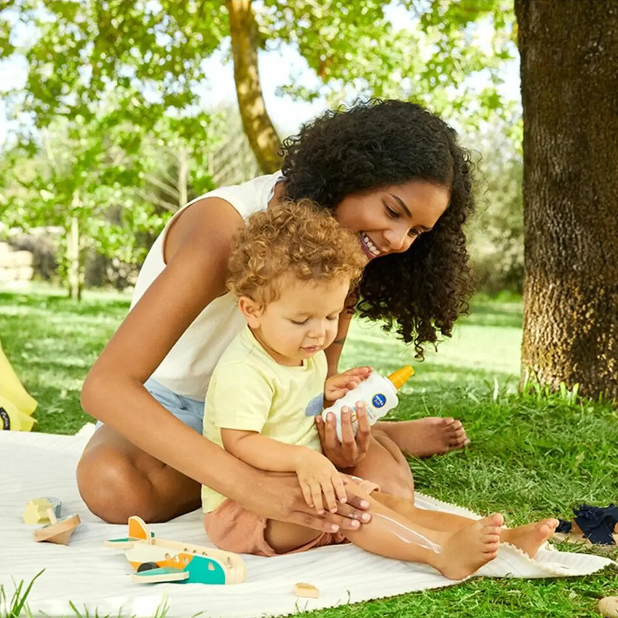 Nivea Sun Kids Sensitive SPF50 Spray 200ml 4 Nivea Sun Kids Sensitive SPF50 Spray 200ml - Afbeelding 3
